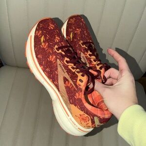 Brooks Ghost 15 "Trot Happy Thanksgiving Turkey" running shoes SPECIAL EDITION